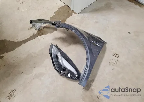 2025 Tesla Model Y из США, поврежденный, VIN 7SAYGDEFXSA352767